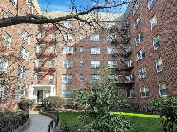 34-49 81st St #5Y, Queens, NY 11372