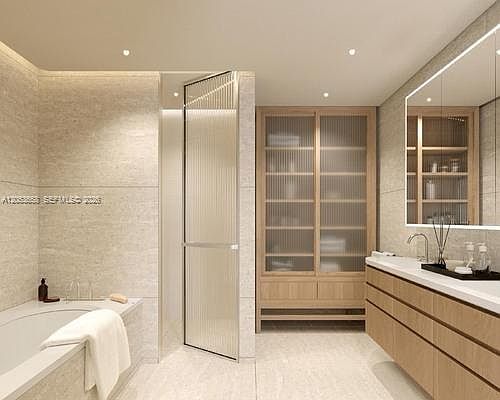 4th image of 39 NE 39th St #405