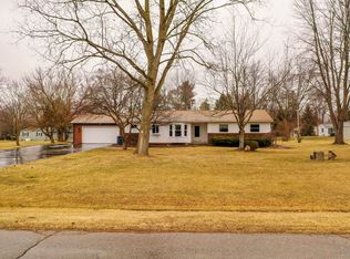 222 Bain Dr, Howell, MI 48855