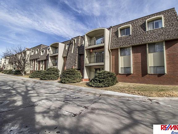 3rd image of 1231 S 121st Plz APT 111