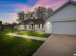 106 Charity Ln, East Peoria, IL