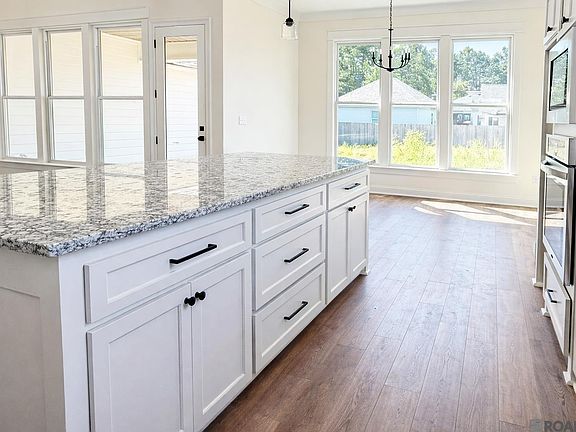 4th image of 17894 Delaney Dr