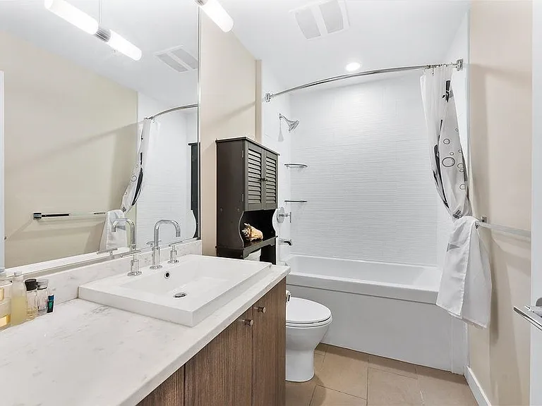 9350 University High St #104 — Photo 18