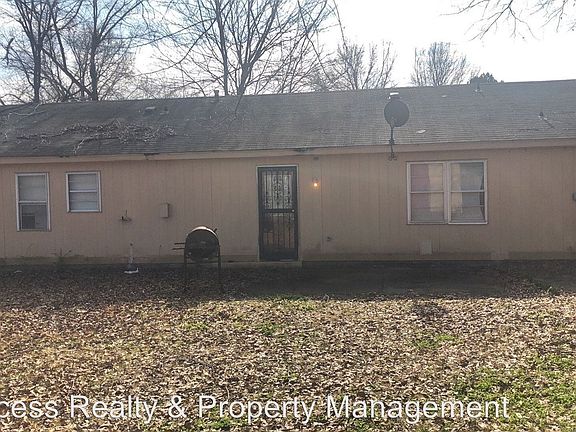 3rd image of 5082 Southington Ave