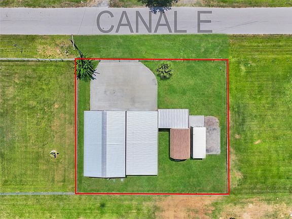 2nd image of 1134 E Canal Dr