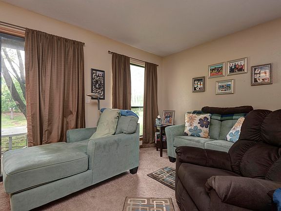 4th image of 187 Clubhouse Dr APT 6