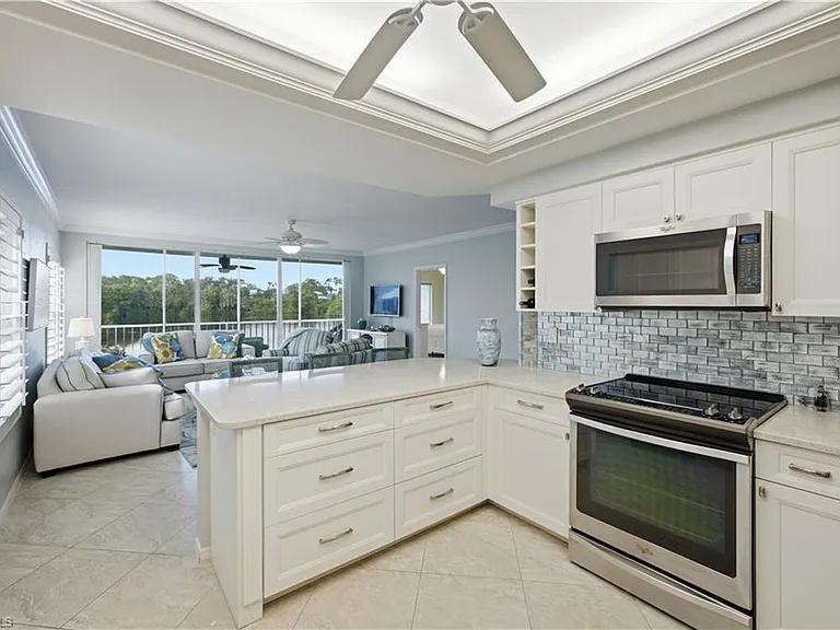 26901 Wedgewood Dr #101 — Photo 9