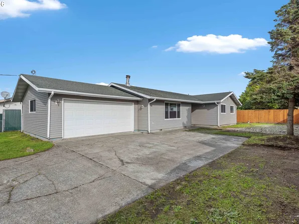 865 Seagate Ave, Coos Bay, OR 97420