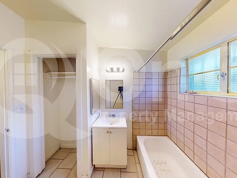 39 W 30th St #B — Photo 11