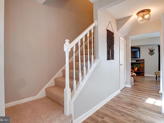 2nd image of 14468 Turin Ln