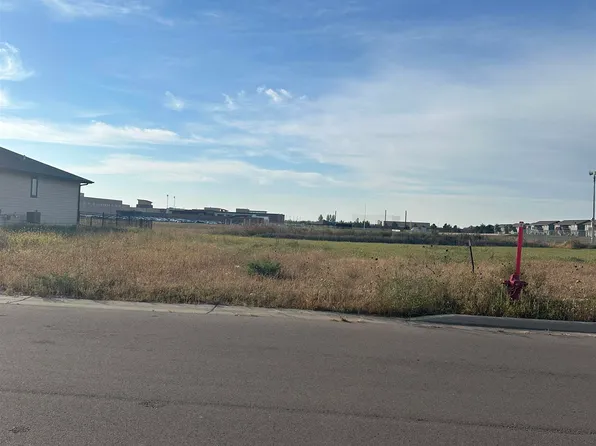 1315 Plainside Ave, Harrisburg, SD 57032