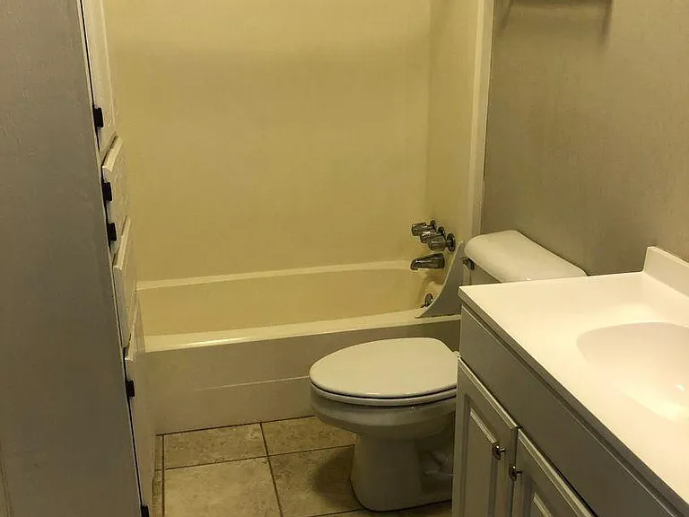 1282 Hunter Ave #C — Photo 10