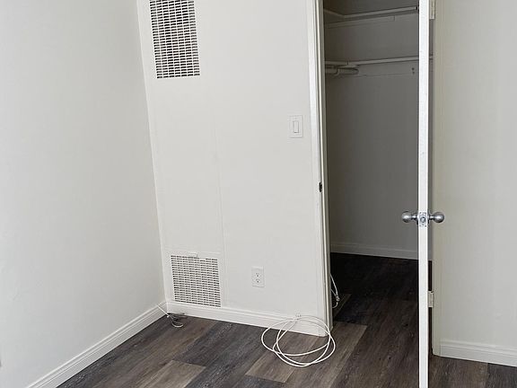 3rd image of 1710 Purdue Ave #106