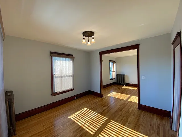 West Franklin Avenue Apartments — Photo 15