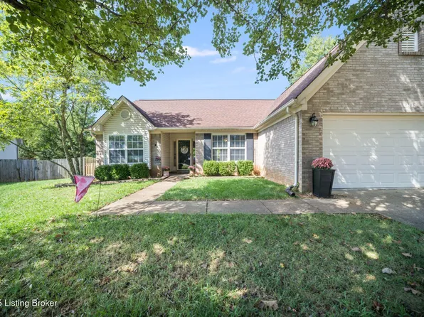 9205 Newbury Ct, Prospect, KY 40059