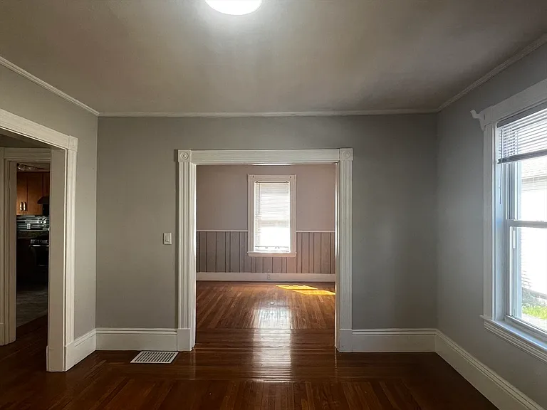 46 Brook St #SF — Photo 7