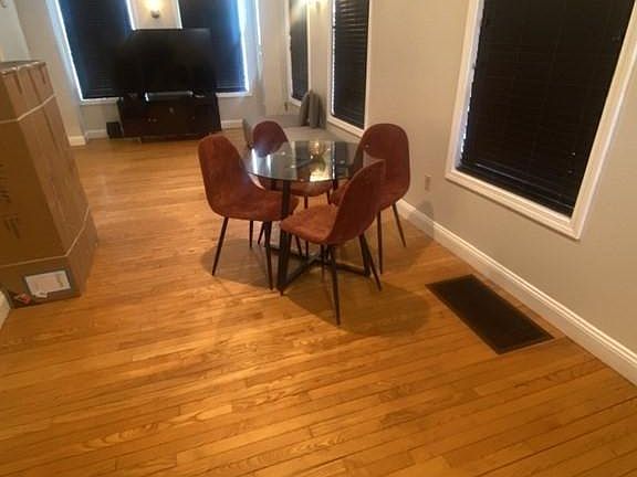 5th image of 740 Broadway