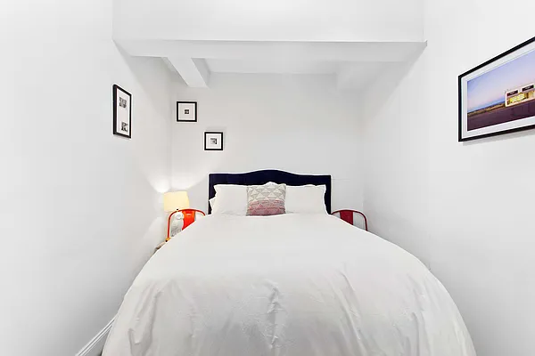 Rented by Compass | media 7