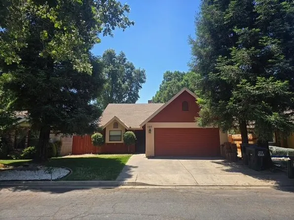 1215 W Whispering Pines Court, Visalia, CA 93277