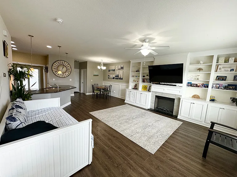 429 Abelia Way — Photo 4