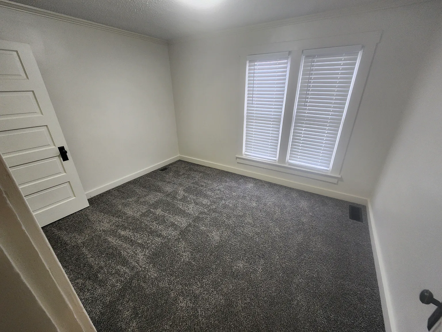 2 bed, 950 sqft, $1,250 — Photo 4