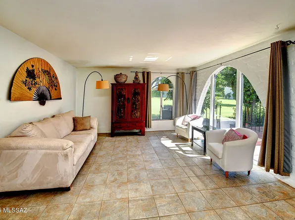 670 W Roller Coaster Rd, Tucson, AZ 85704