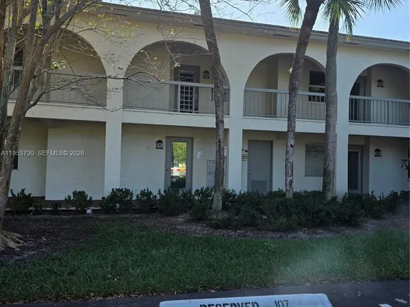 2612 Nassau Bnd APT E2, Coconut Creek, FL 33066