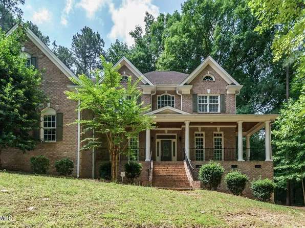 105 Tantallom Ct, Holly Springs, NC 27540