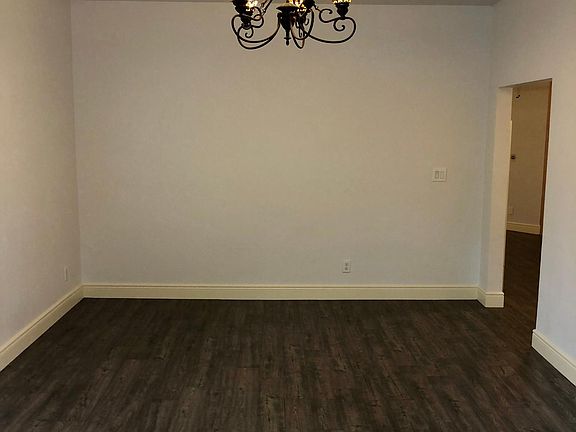 ENTRY TO LIVING ROOM