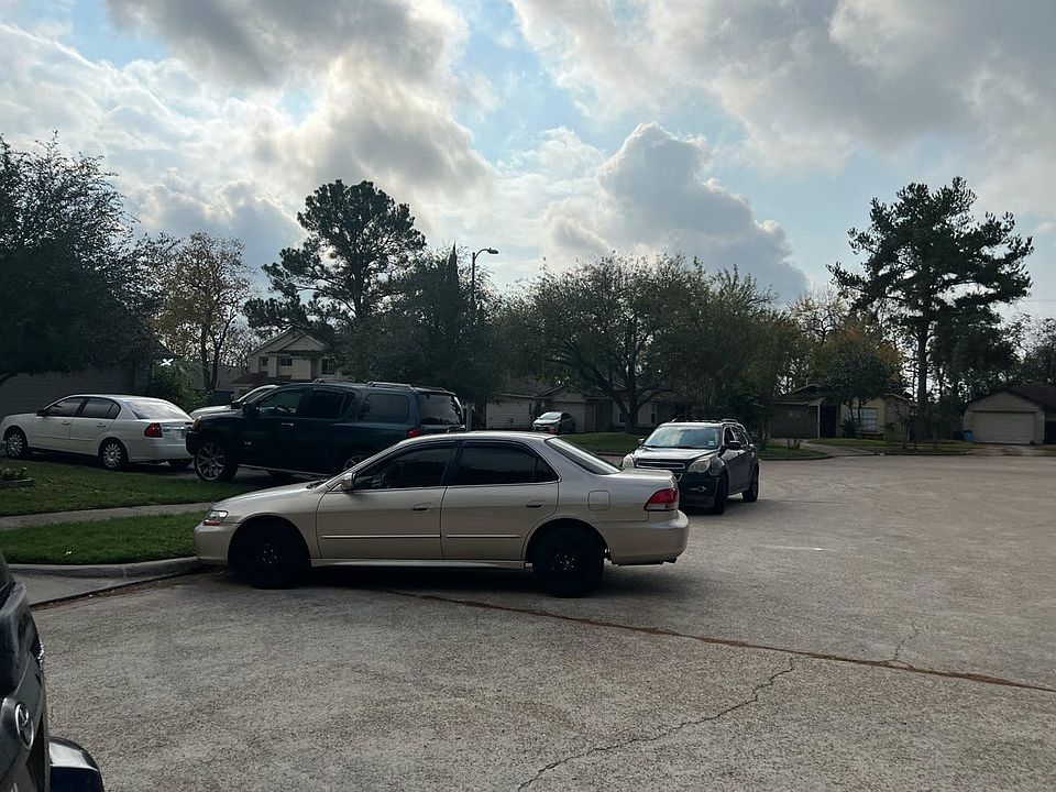 2nd image of 6706 Dinner Creek Ct