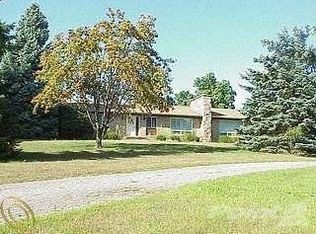 436 Jeni Ln, Milford, MI