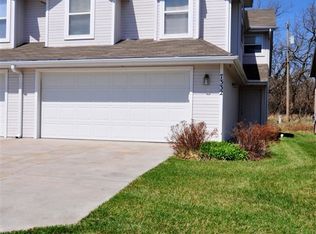 7332 SW 23rd St, Topeka, KS 66614