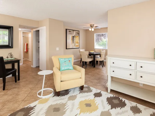 Campus Court Apartments