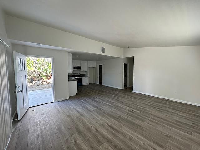 825 Pine St, Corona, CA 92879 | Zillow