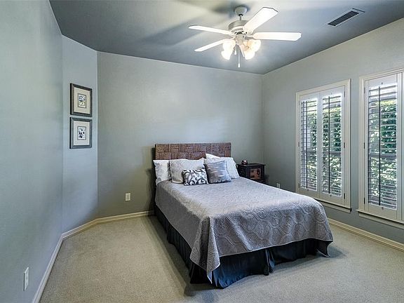 2nd image of 2655 Mount View Dr