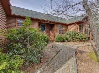 77 Blueberry Rd, Scaly Mountain, NC 28775