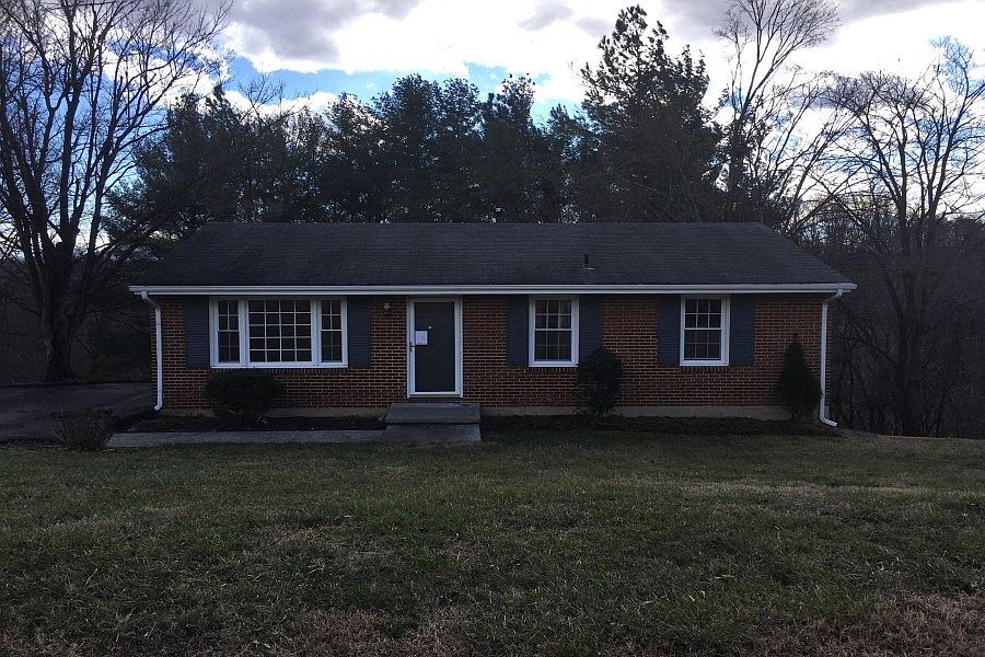 1st image of 718 Shelbourne Ave