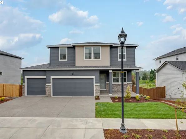 1126 W 15th St, La Center, WA 98629