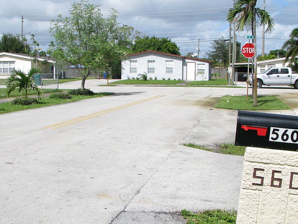 1st image of 560 NW 29th Ter