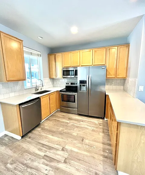 1228 NE 86th Way — Photo 3