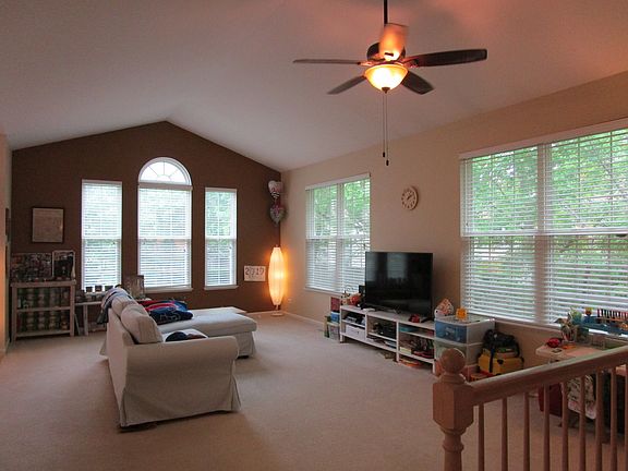 2nd image of 698 N Hidden Prairie Ct