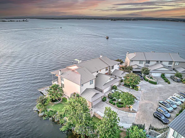 616 Horseshoe Bay North Boulevard, Horseshoe Bay, TX 78657