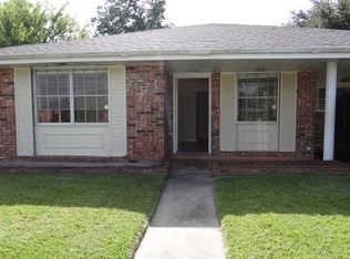 7720 Hansbrough Ave, New Orleans, LA 70127