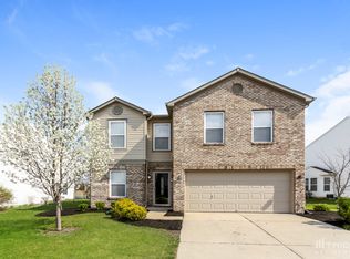 5621 Grassy Bank Dr, Indianapolis, IN 46237