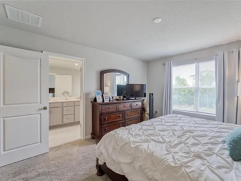 11540 Rolling Green Dr — Photo 20