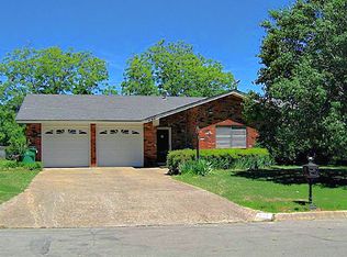655 Mockingbird St, Stephenville, TX 76401