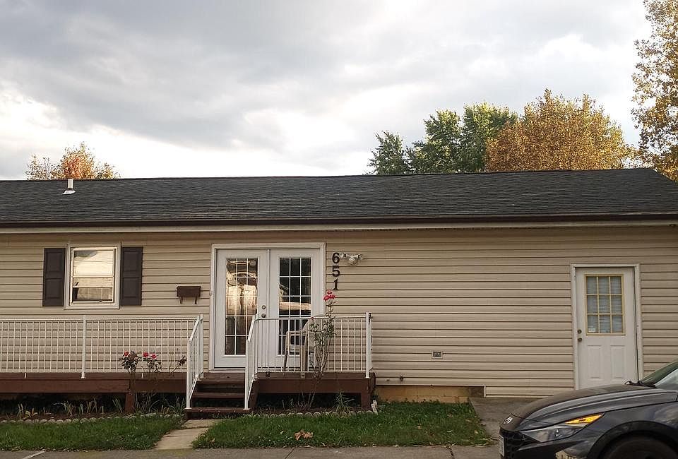 1st image of 651 E Leicester St