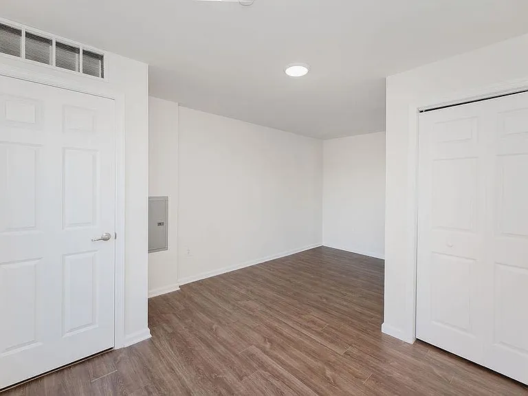 162-170 S Orange Ave #404 — Photo 4