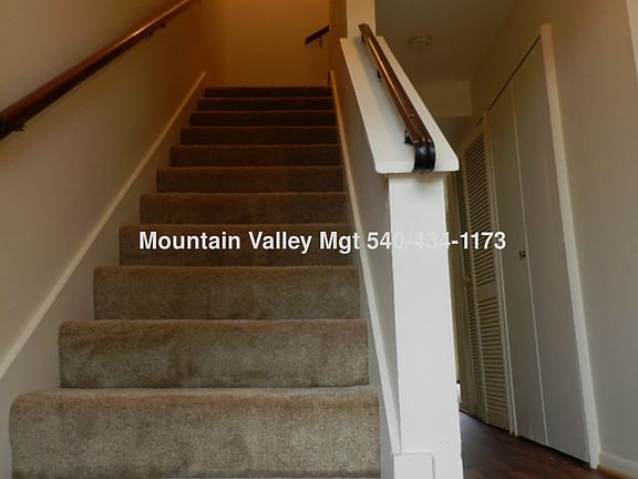 3rd image of 13 Holly Ct APT B