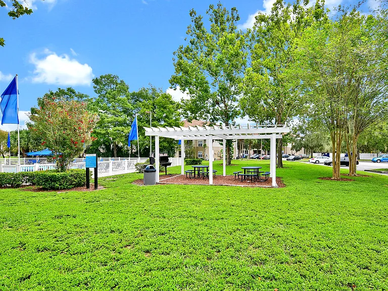 Village Lakes — Photo 12